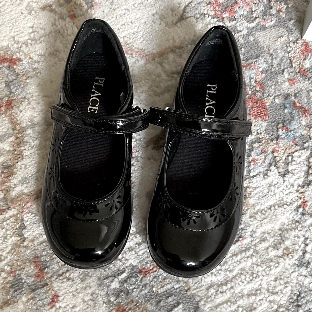 NWOT! Place Black patent leather Kids Mary Jane Shoes